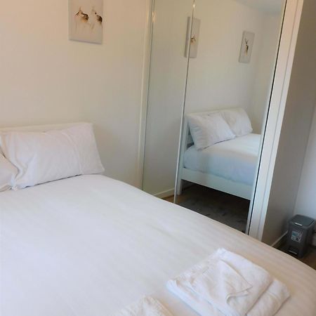 2 Bed Apt On Quiet Cul-De-Sac, Fab Location Paisley Kültér fotó