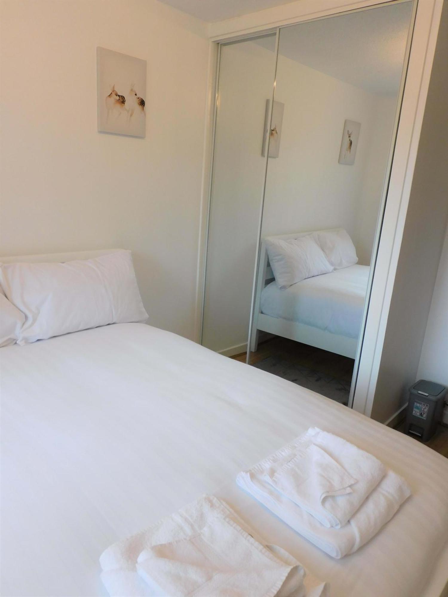 2 Bed Apt On Quiet Cul-De-Sac, Fab Location Paisley Kültér fotó